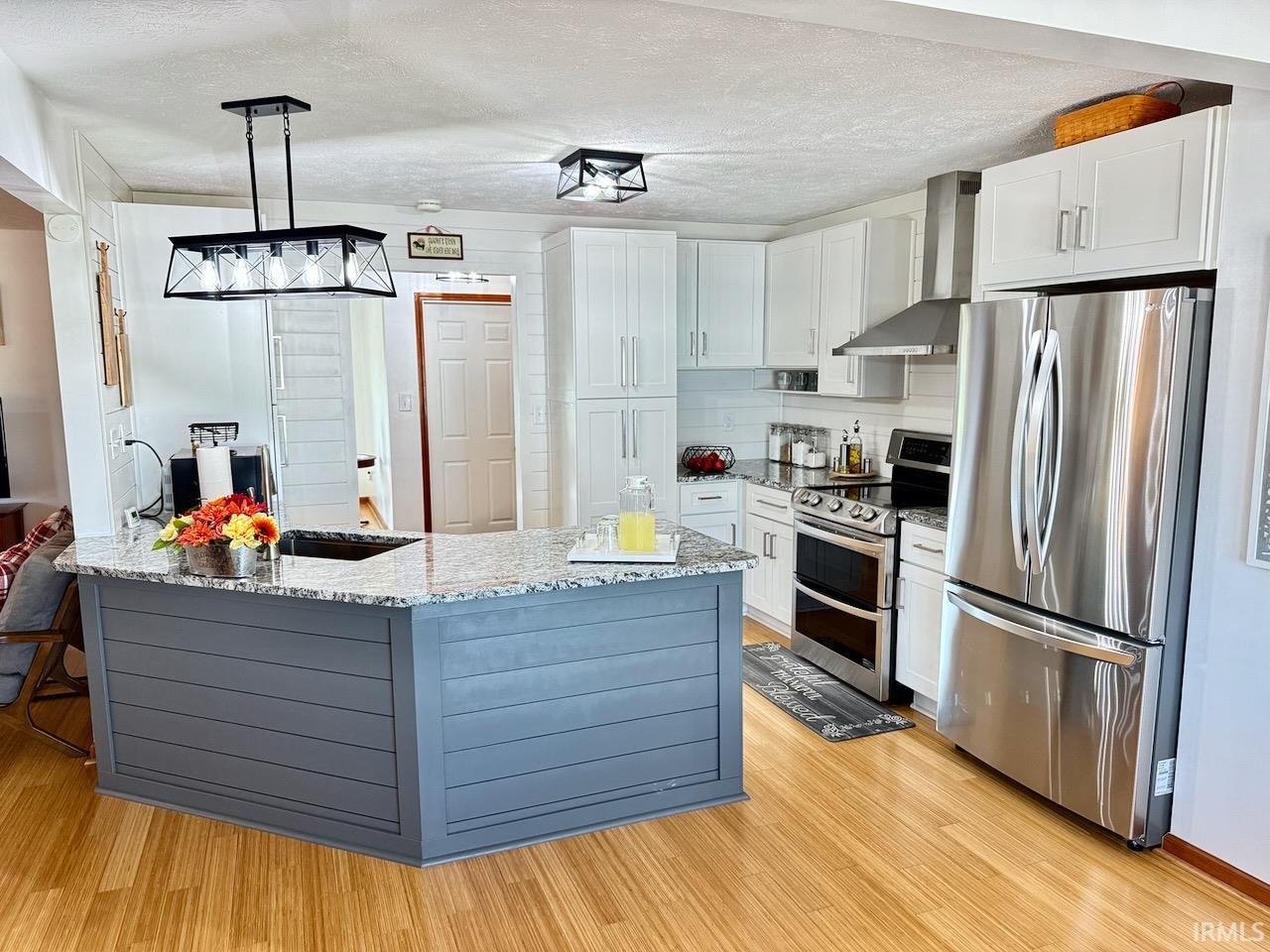 399 S Woodlawn Street