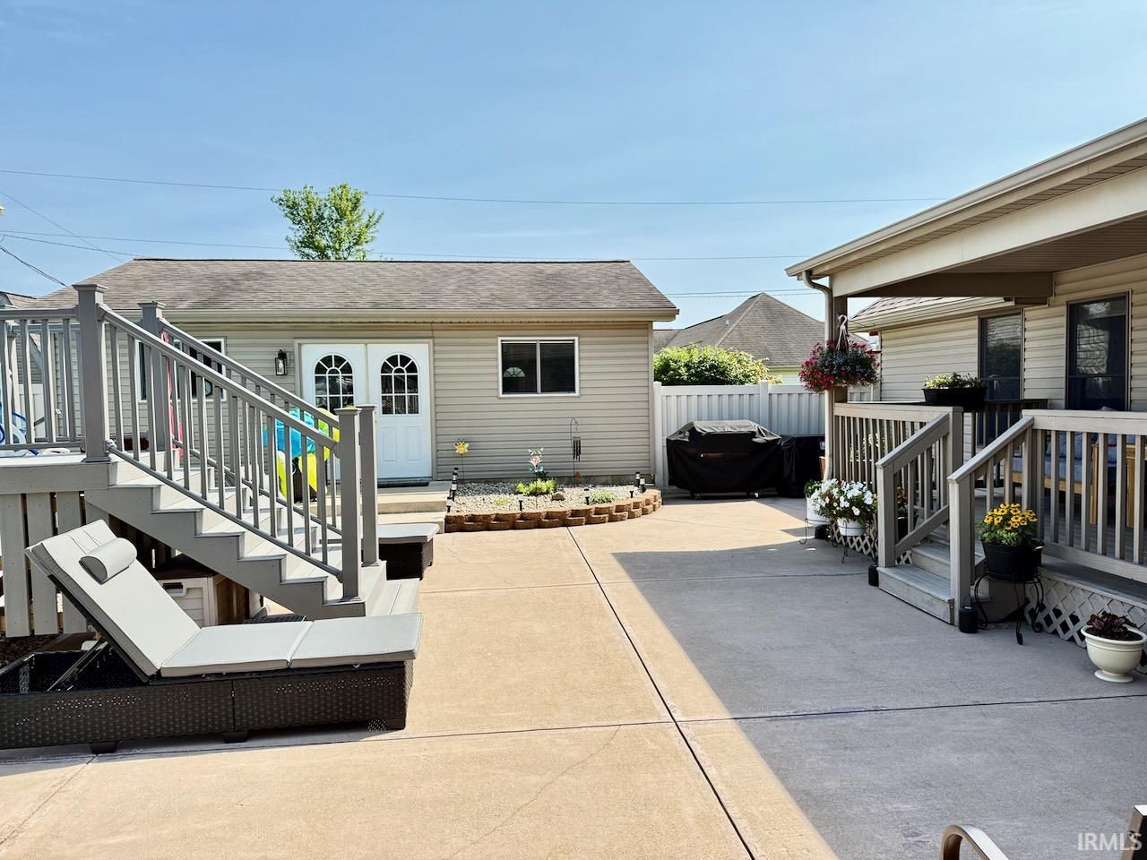 399 S Woodlawn Street