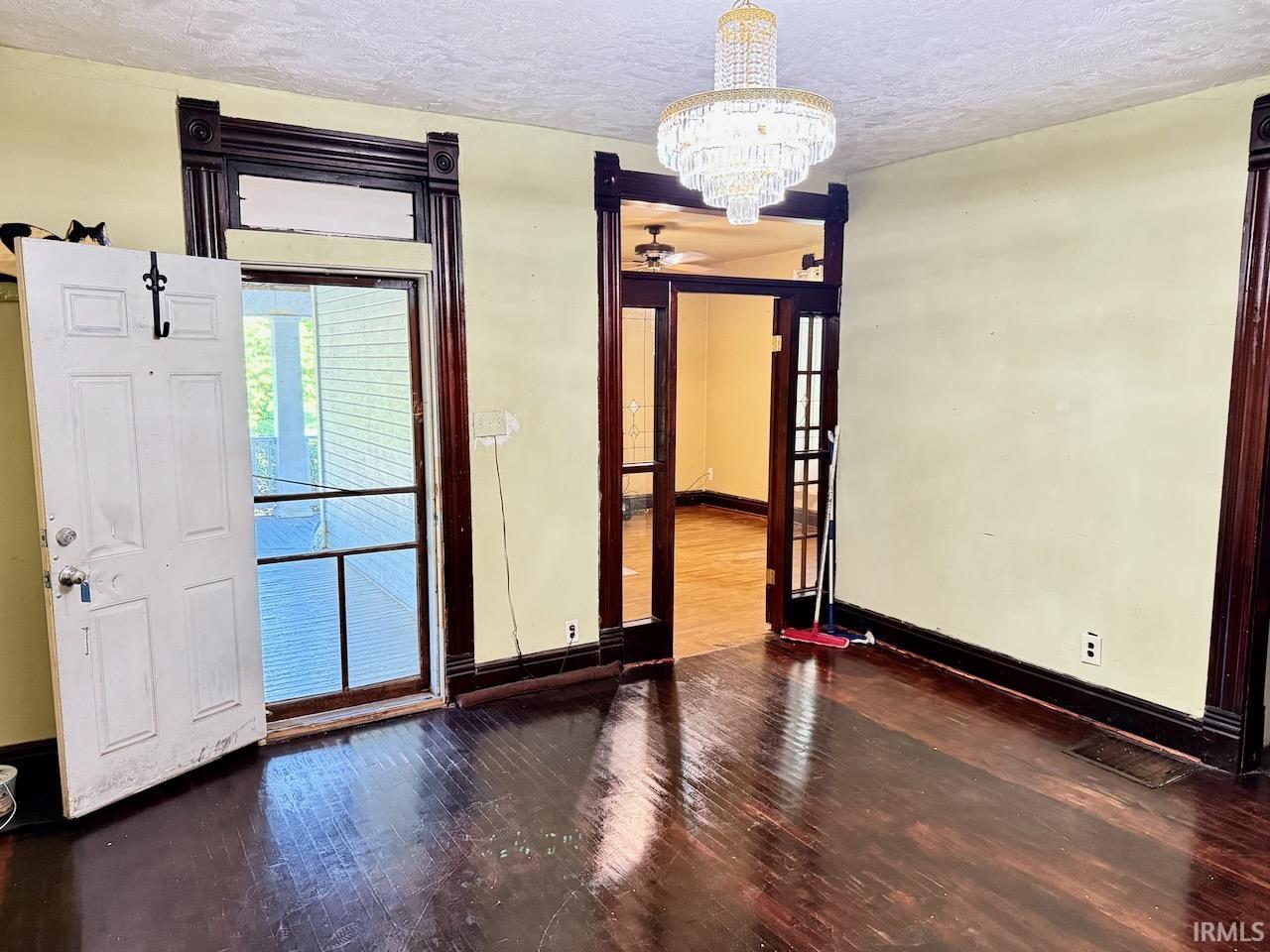1724 Elm Street
