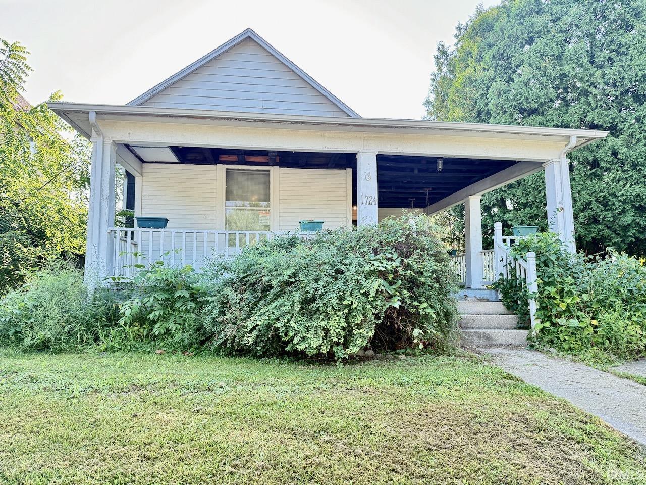 1724 Elm Street