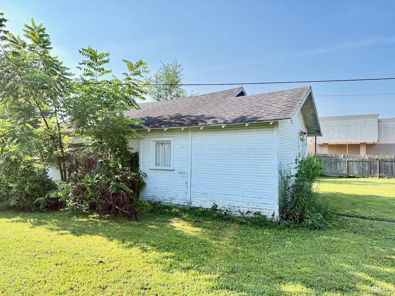 1724 Elm Street
