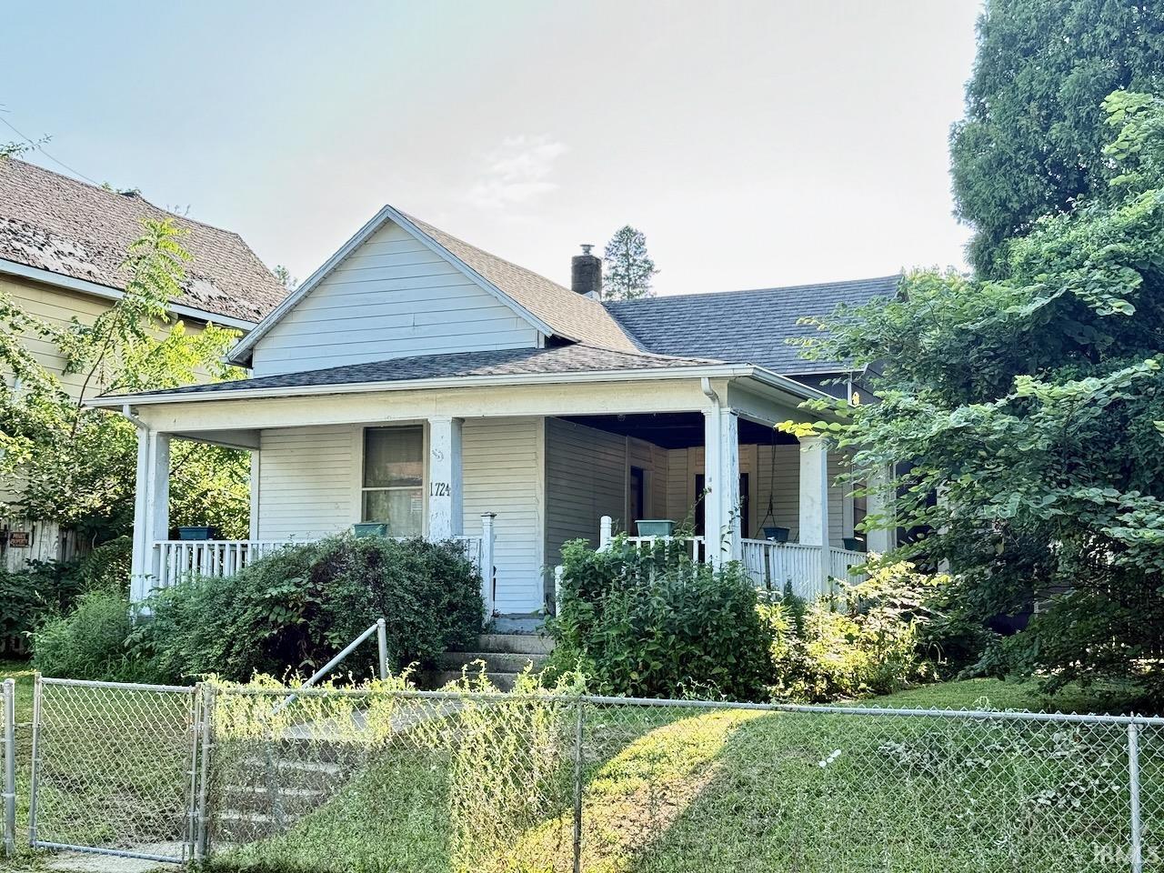 1724 Elm Street