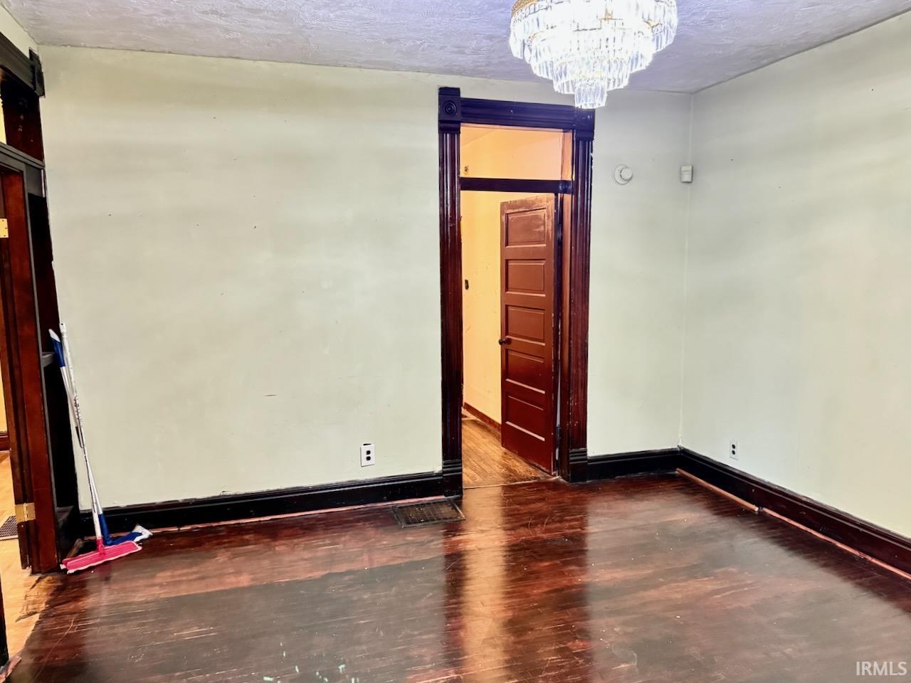 1724 Elm Street