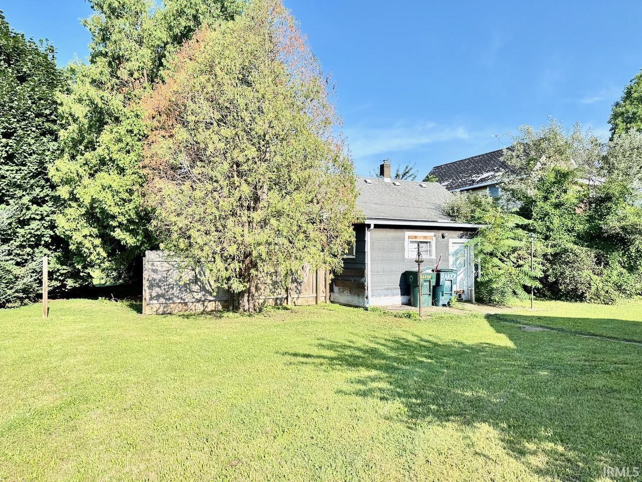 1724 Elm Street