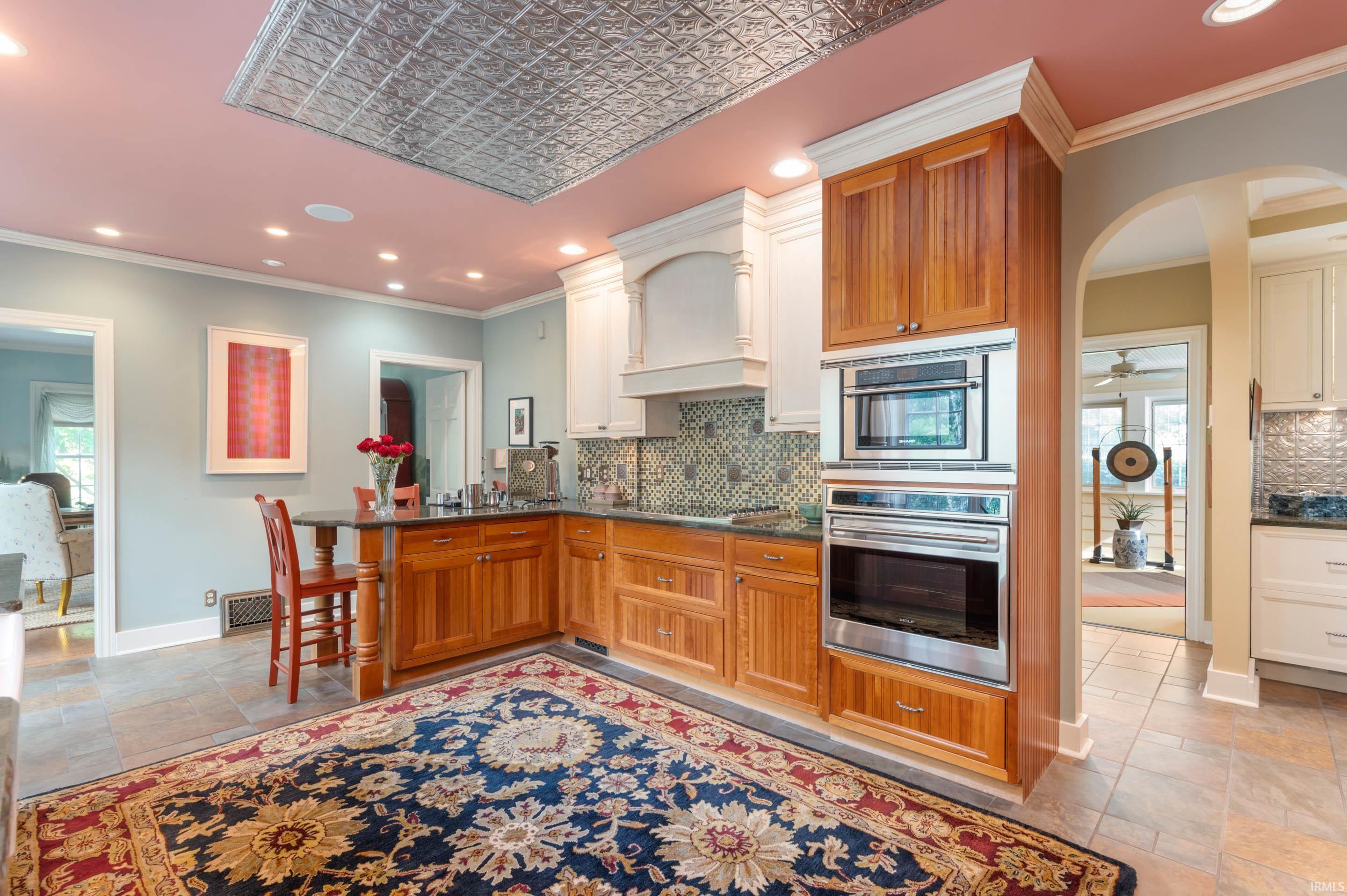 1004 N Meadow Lane