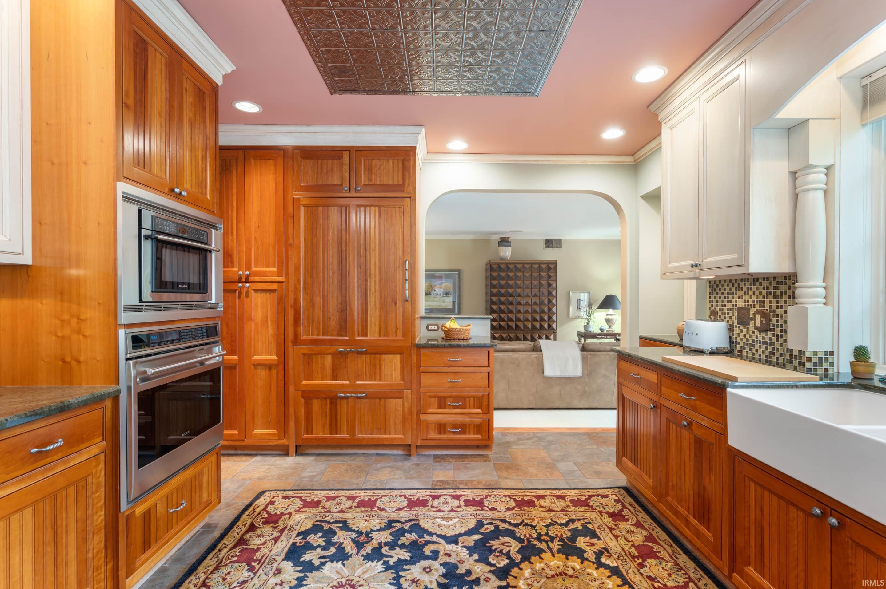 1004 N Meadow Lane