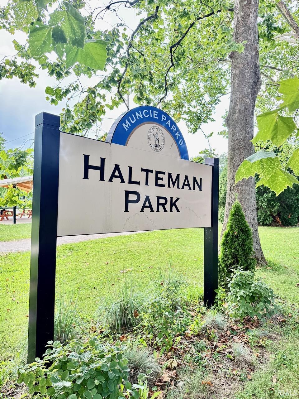 2409 W Barcelon Drive