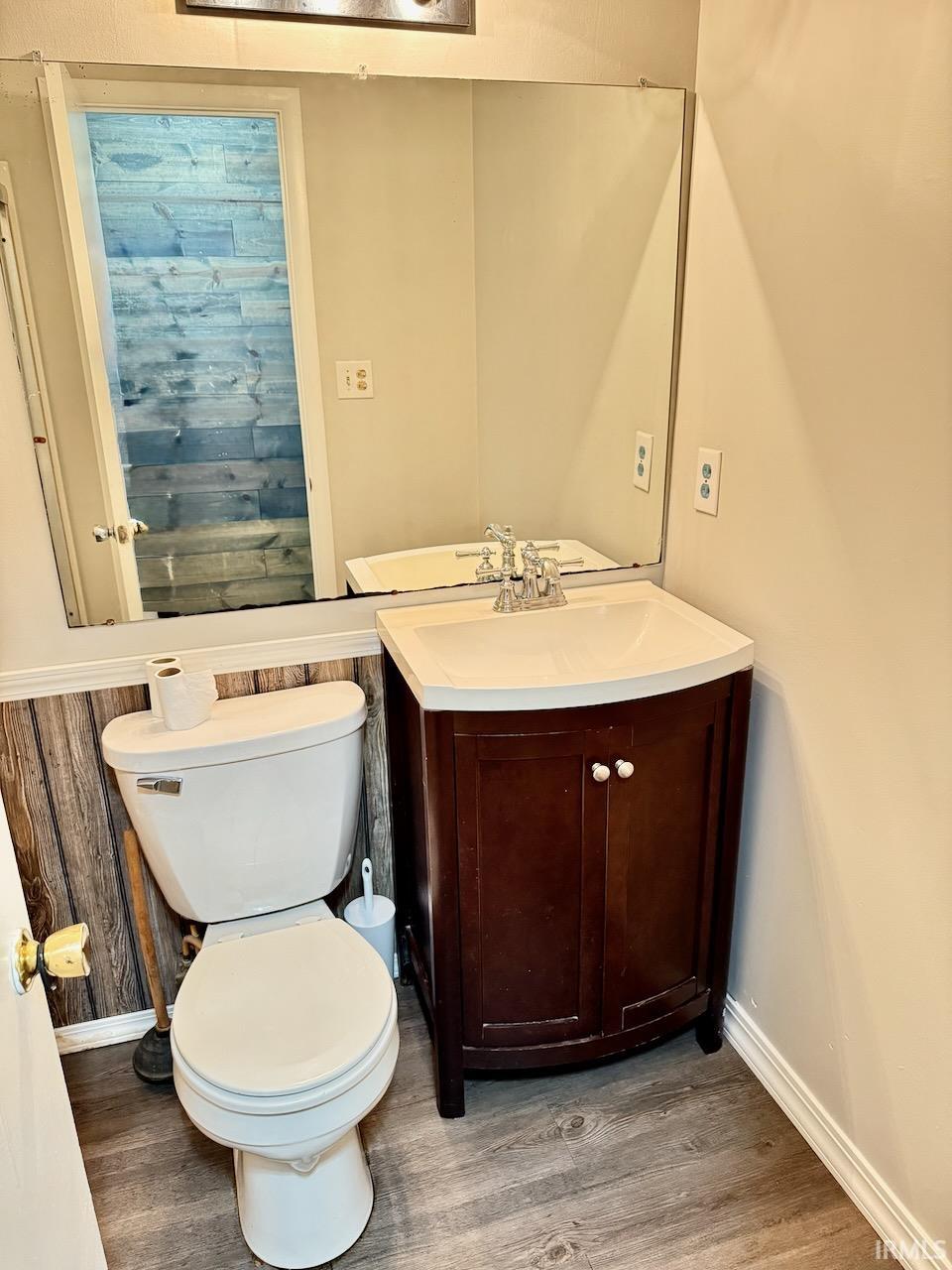 2409 W Barcelon Drive