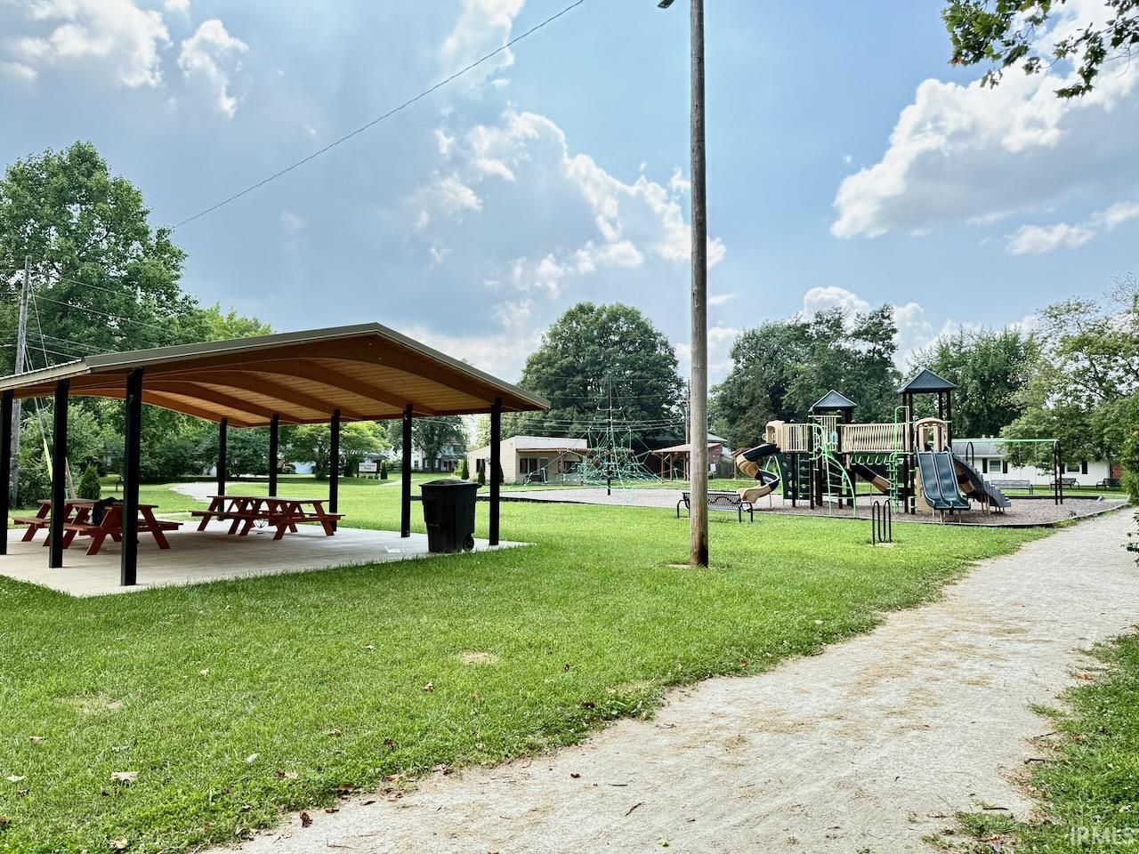 2409 W Barcelon Drive