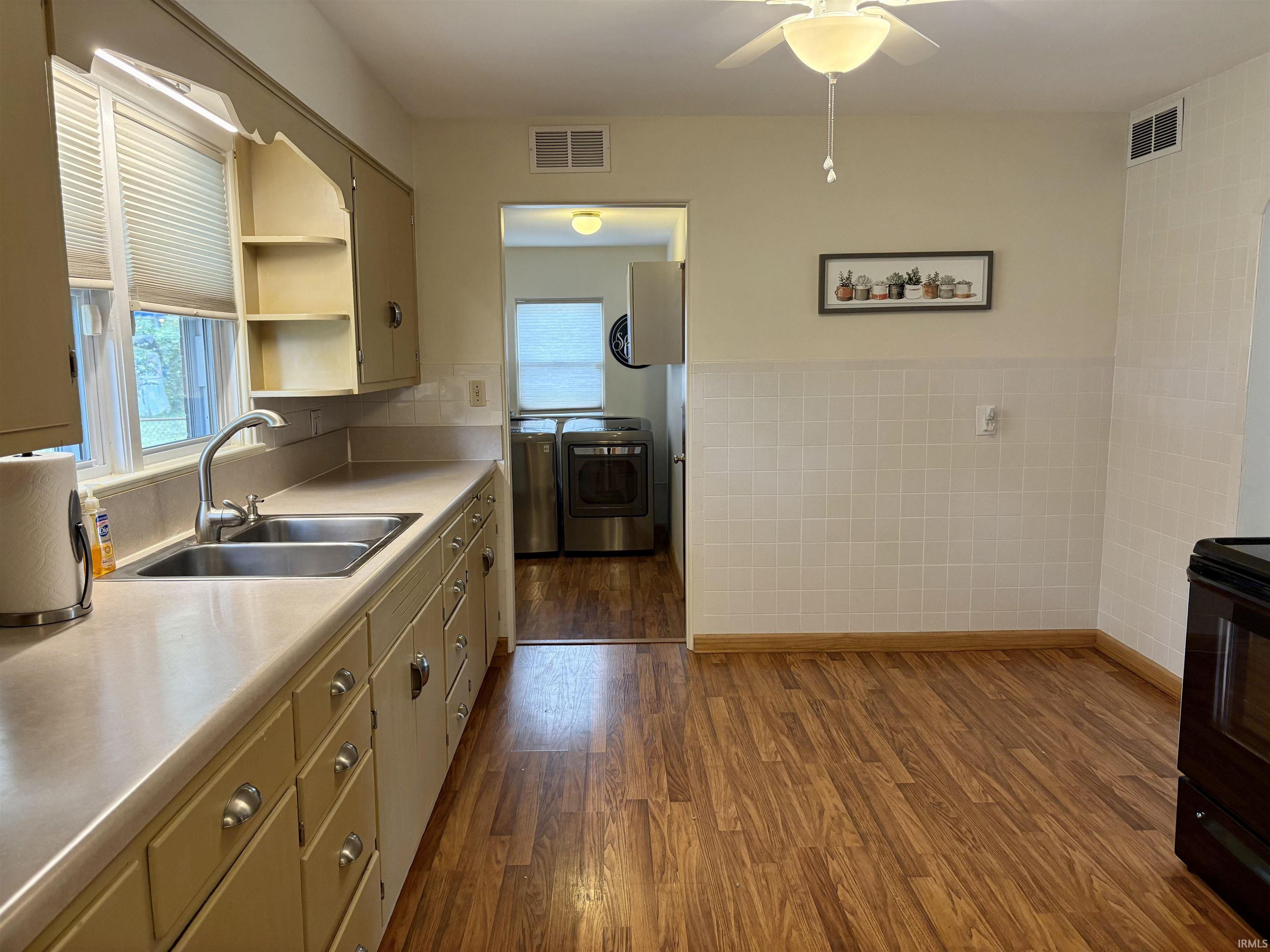 1919 S Arlington Road