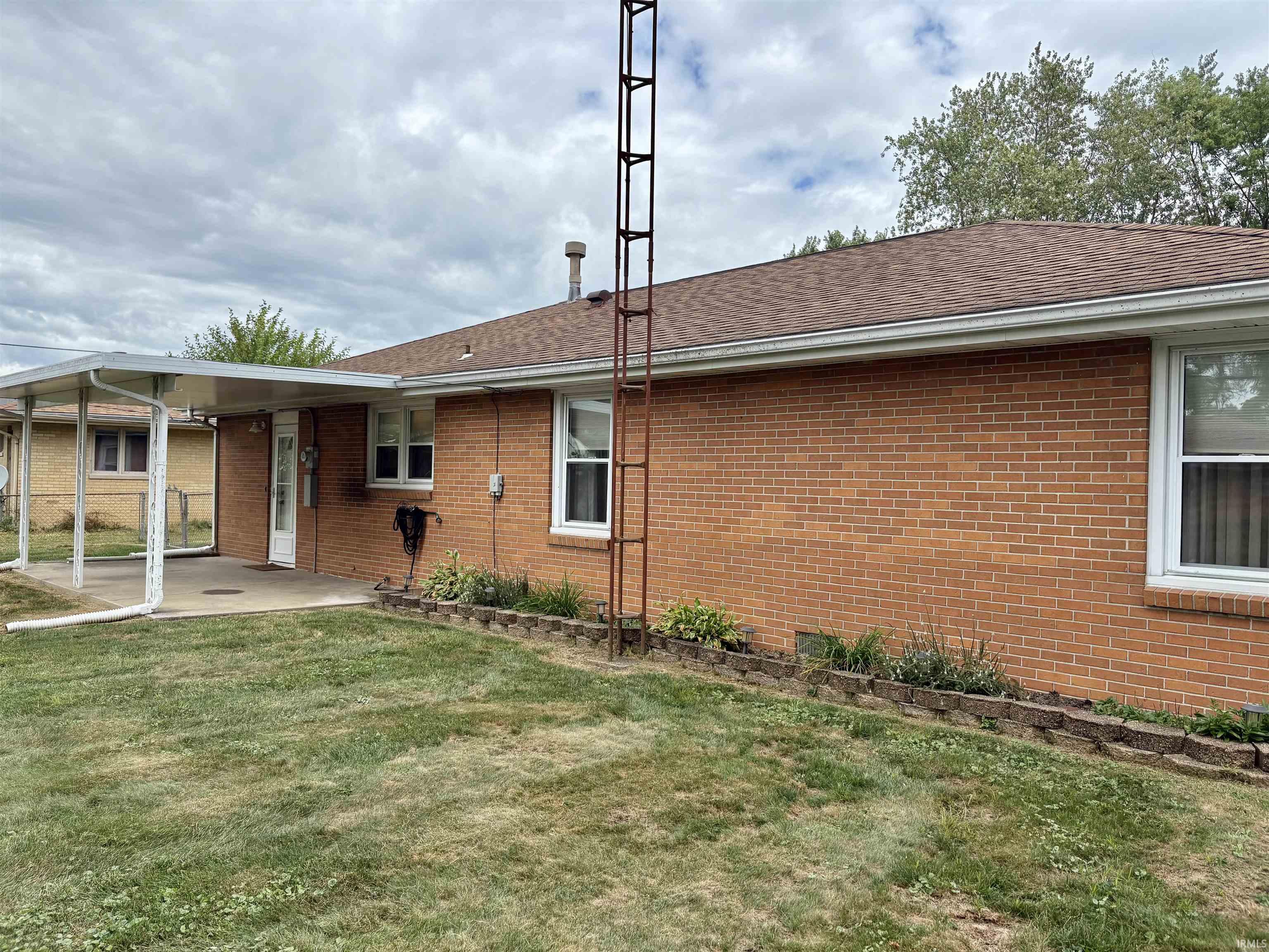 1919 S Arlington Road