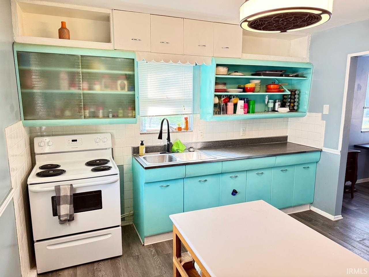 1401 W Glenn Ellyn Drive