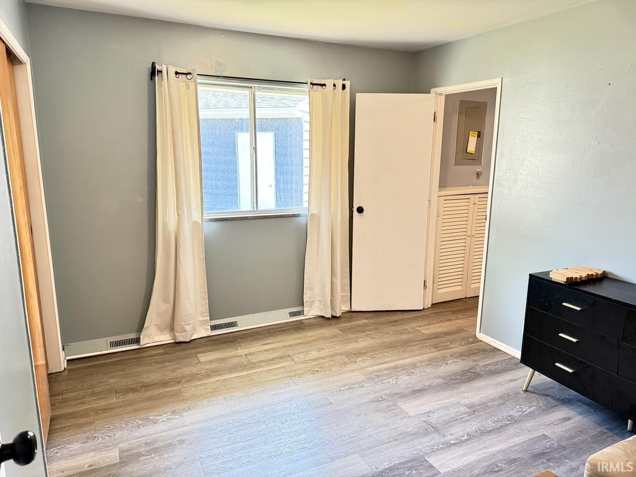 1401 W Glenn Ellyn Drive