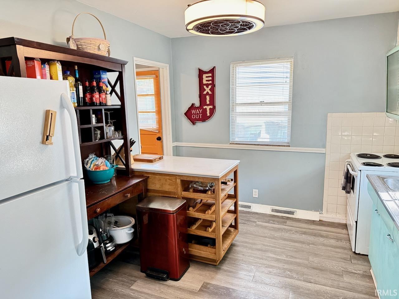 1401 W Glenn Ellyn Drive