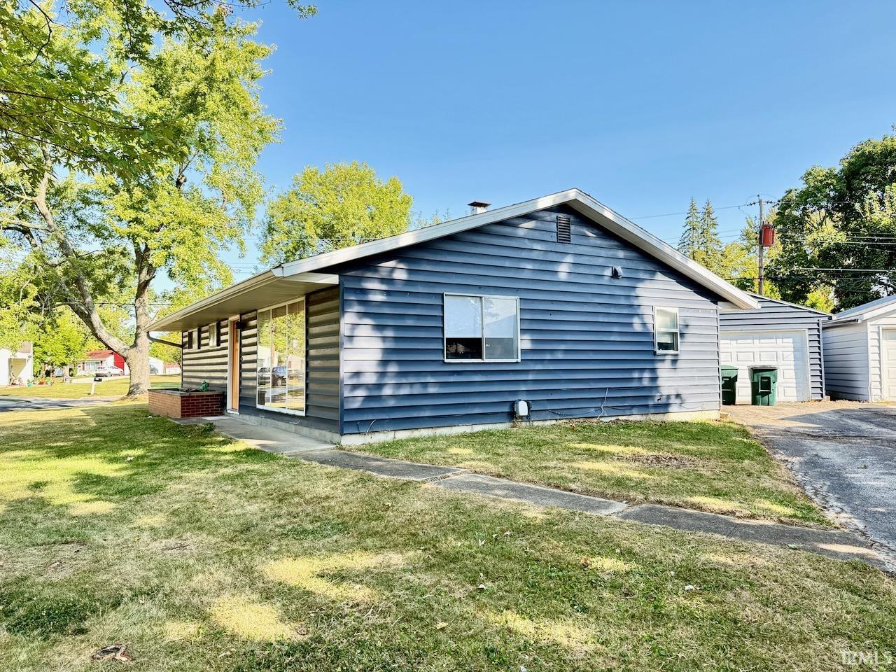 1401 W Glenn Ellyn Drive