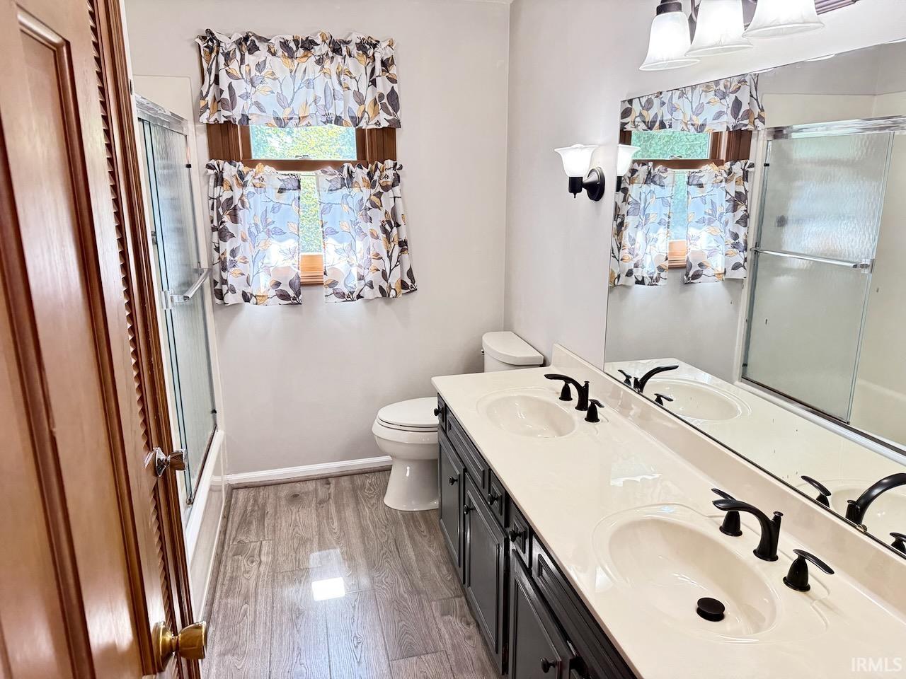 3505 W Pettigrew Drive