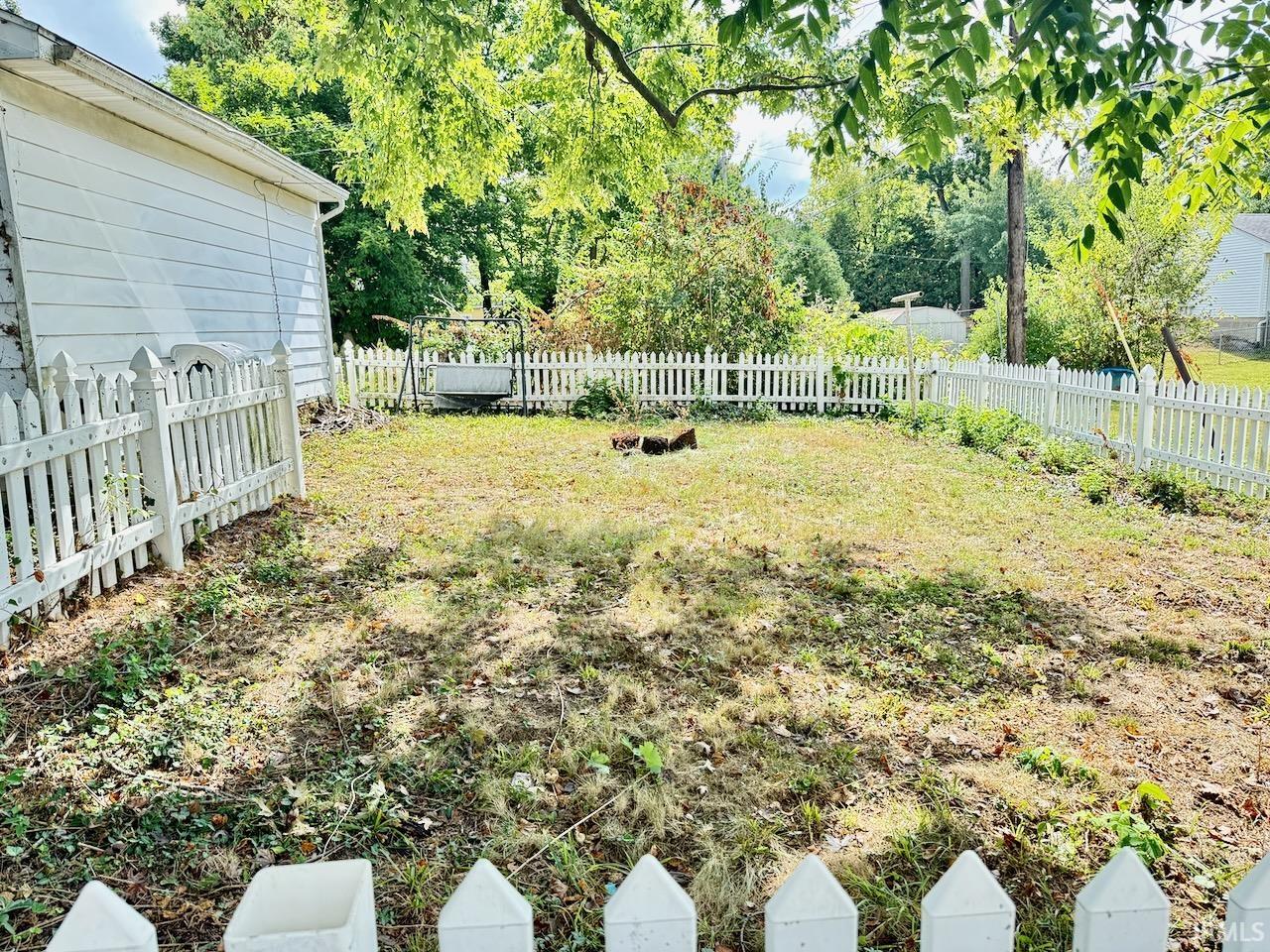 2201 W Euclid Avenue