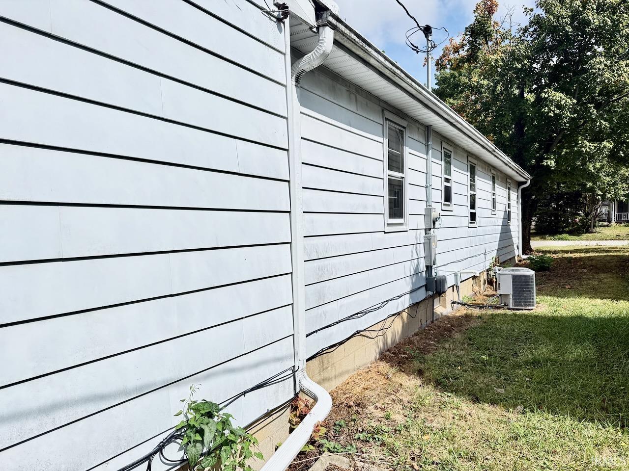 2201 W Euclid Avenue