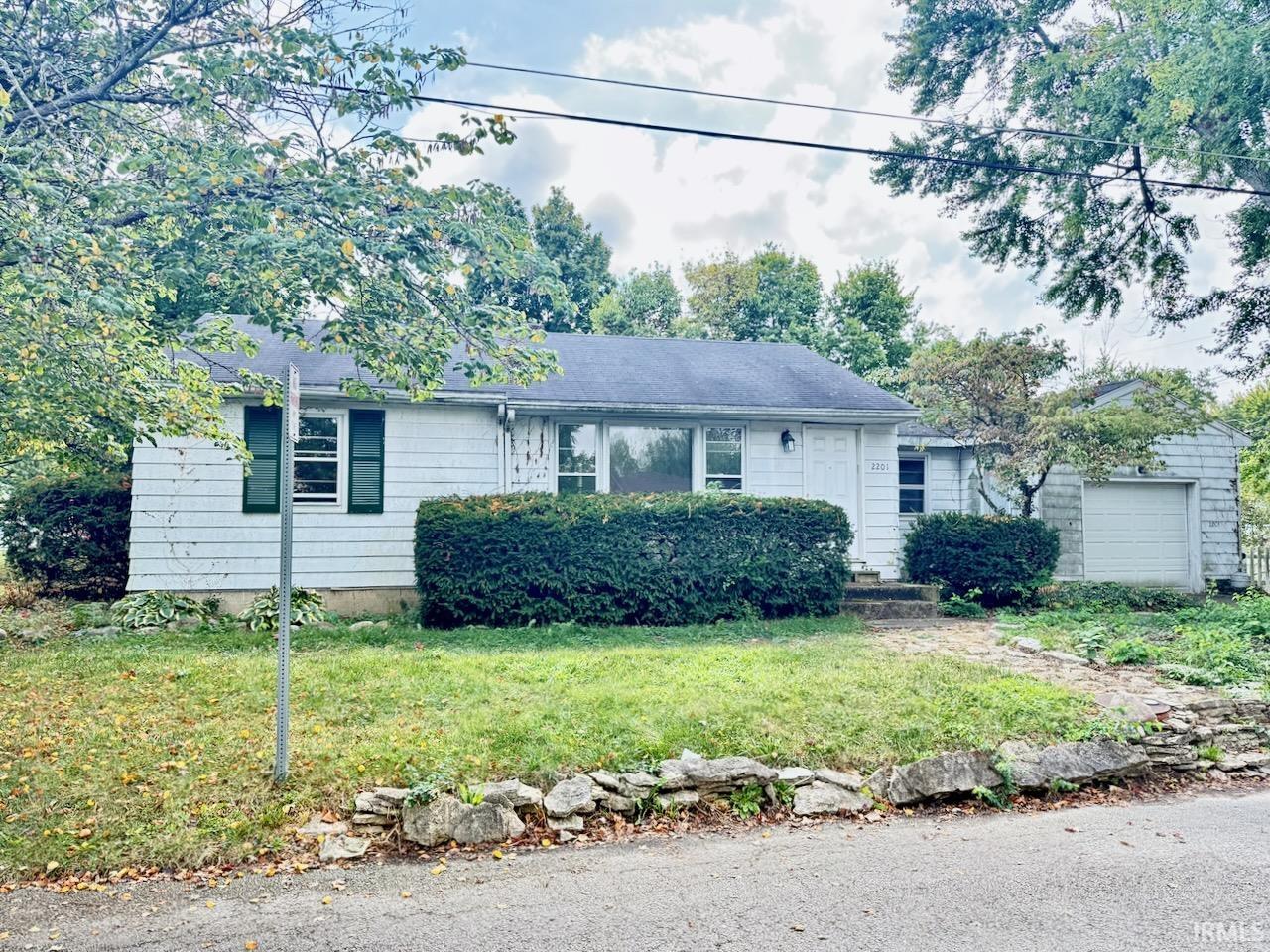 2201 W Euclid Avenue