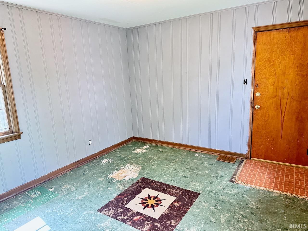 2201 W Euclid Avenue