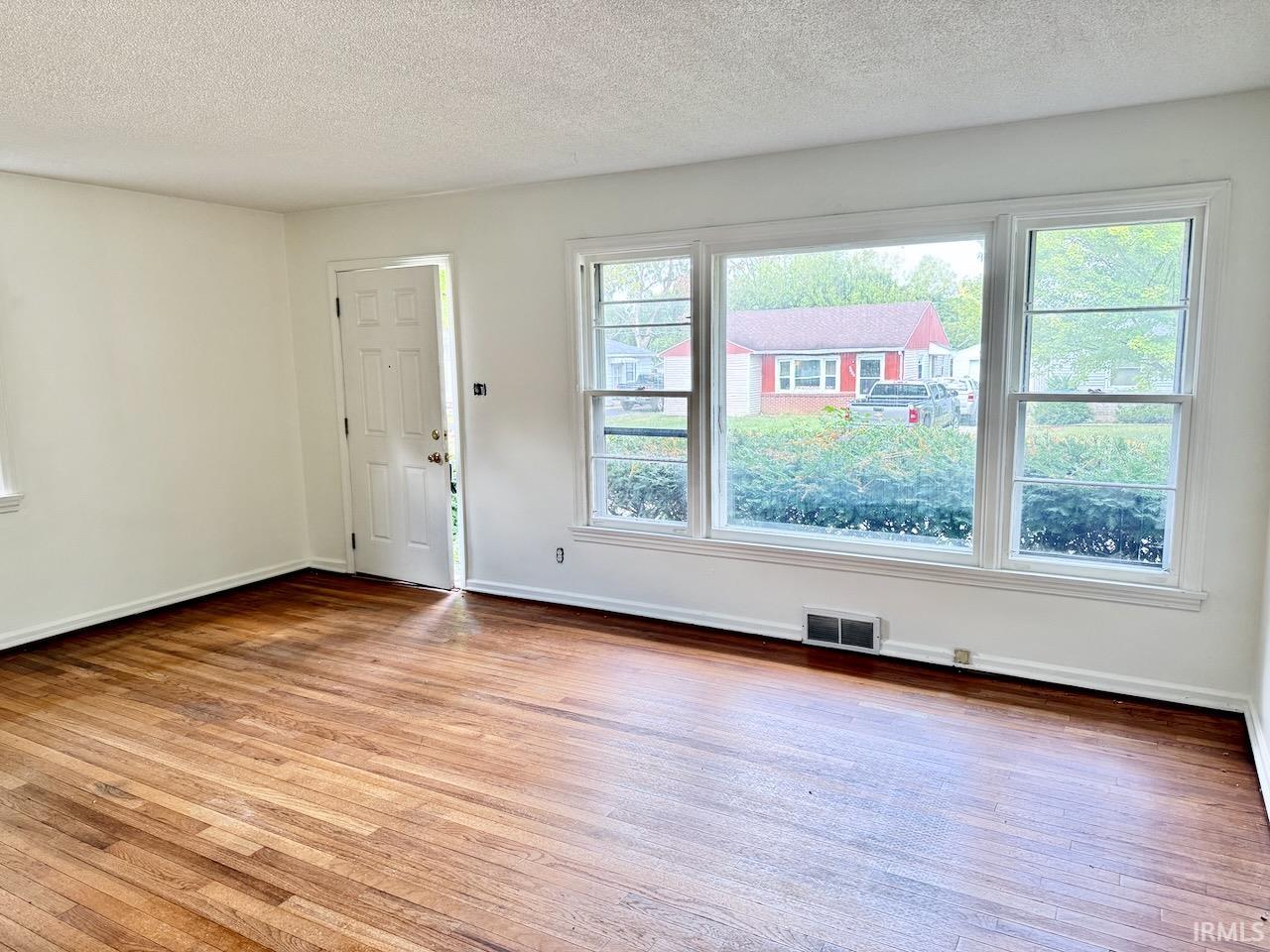 2201 W Euclid Avenue