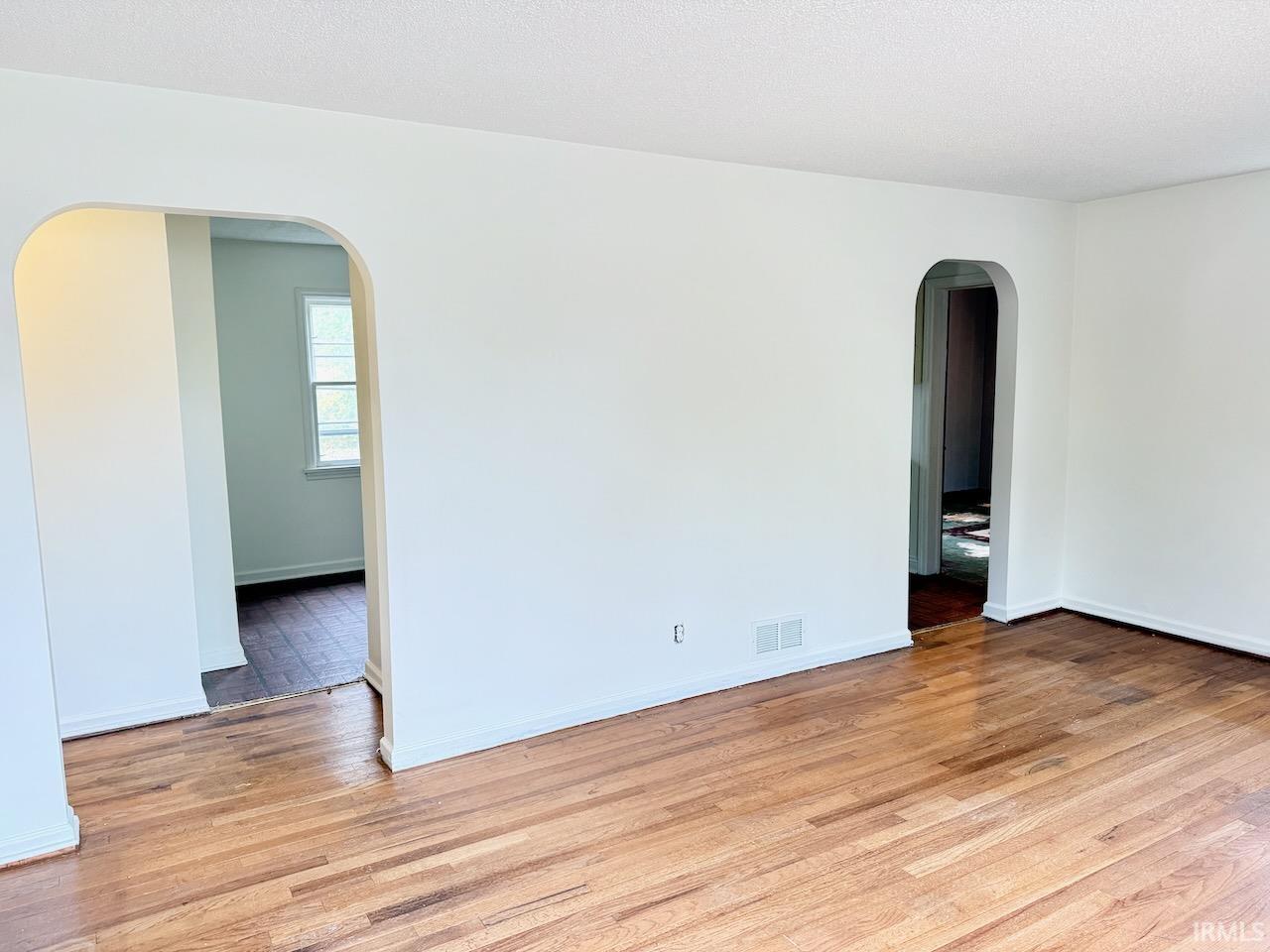 2201 W Euclid Avenue