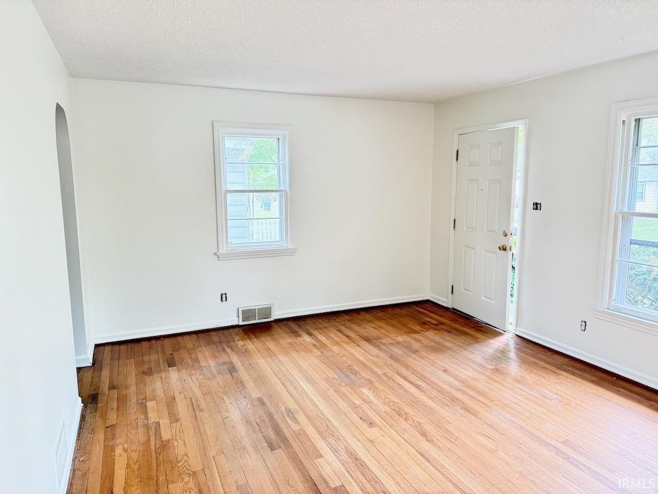 2201 W Euclid Avenue