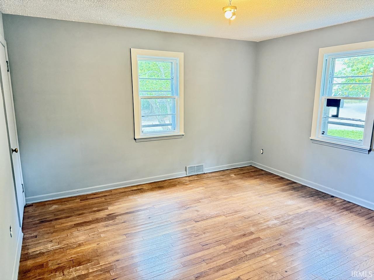 2201 W Euclid Avenue