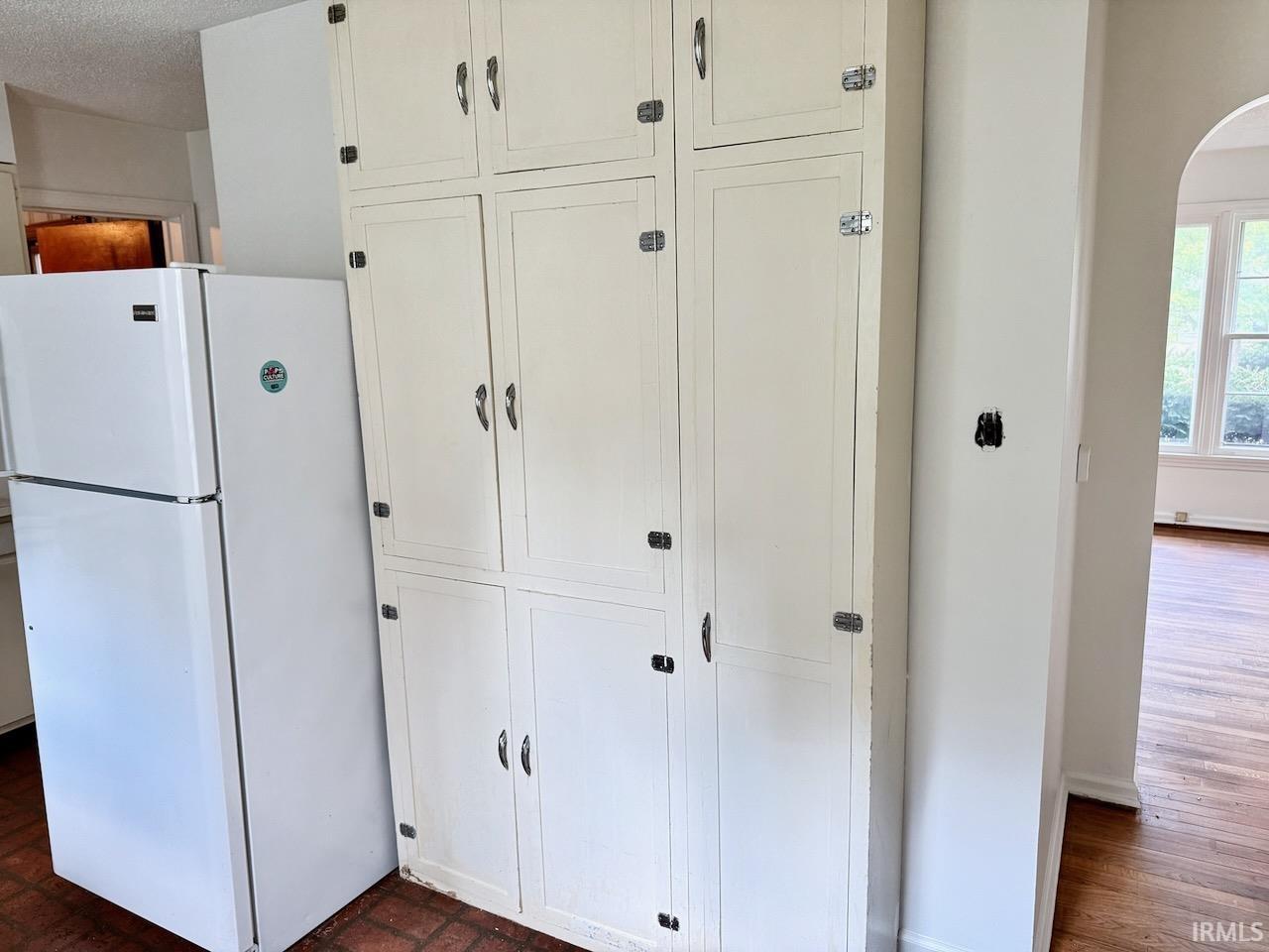 2201 W Euclid Avenue