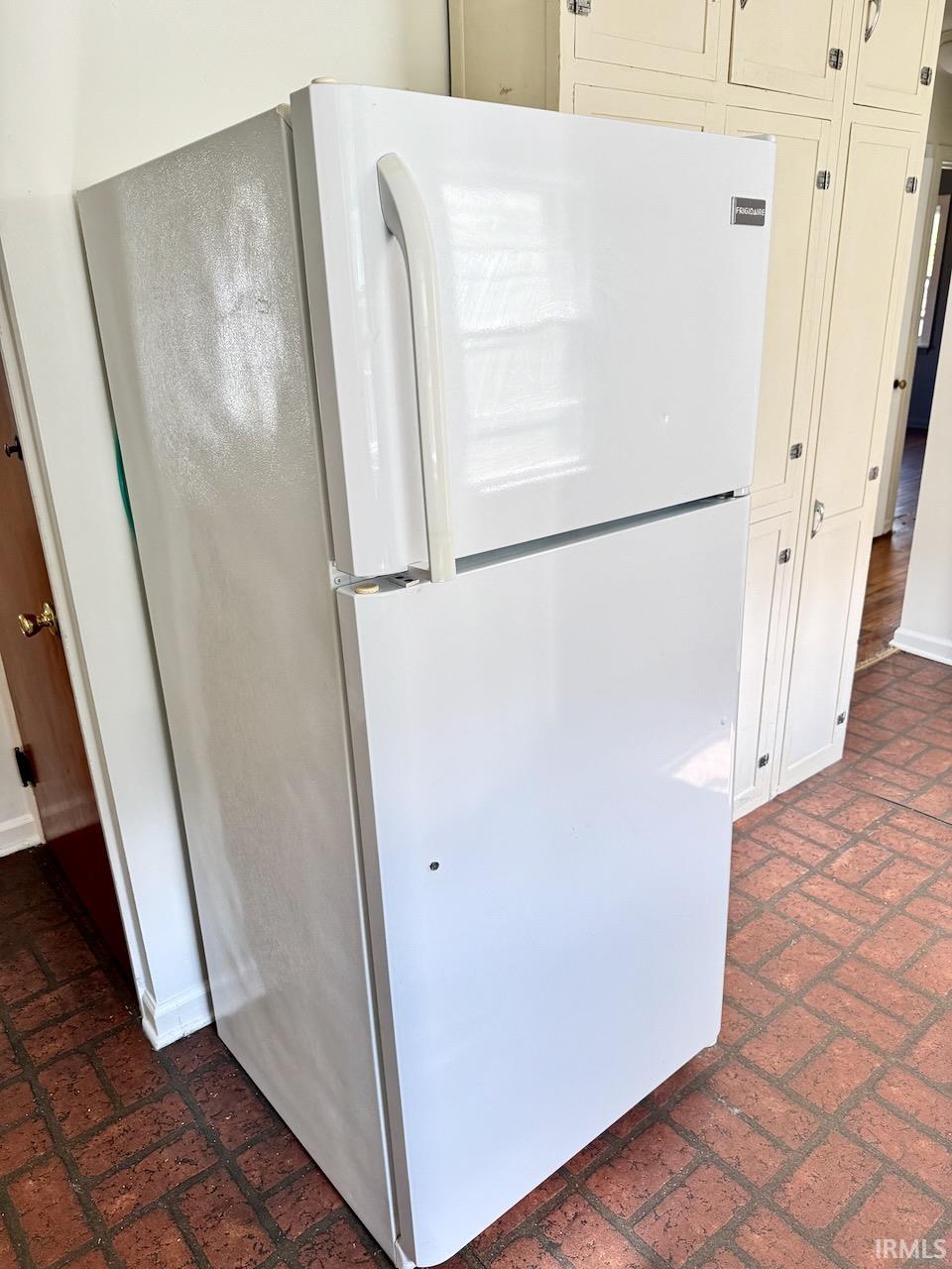 2201 W Euclid Avenue