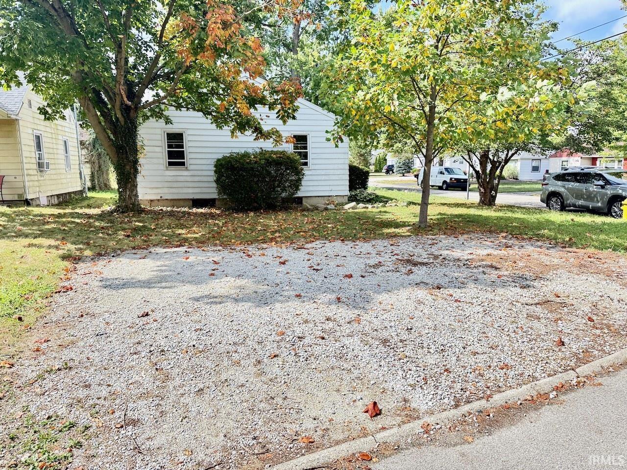 2201 W Euclid Avenue