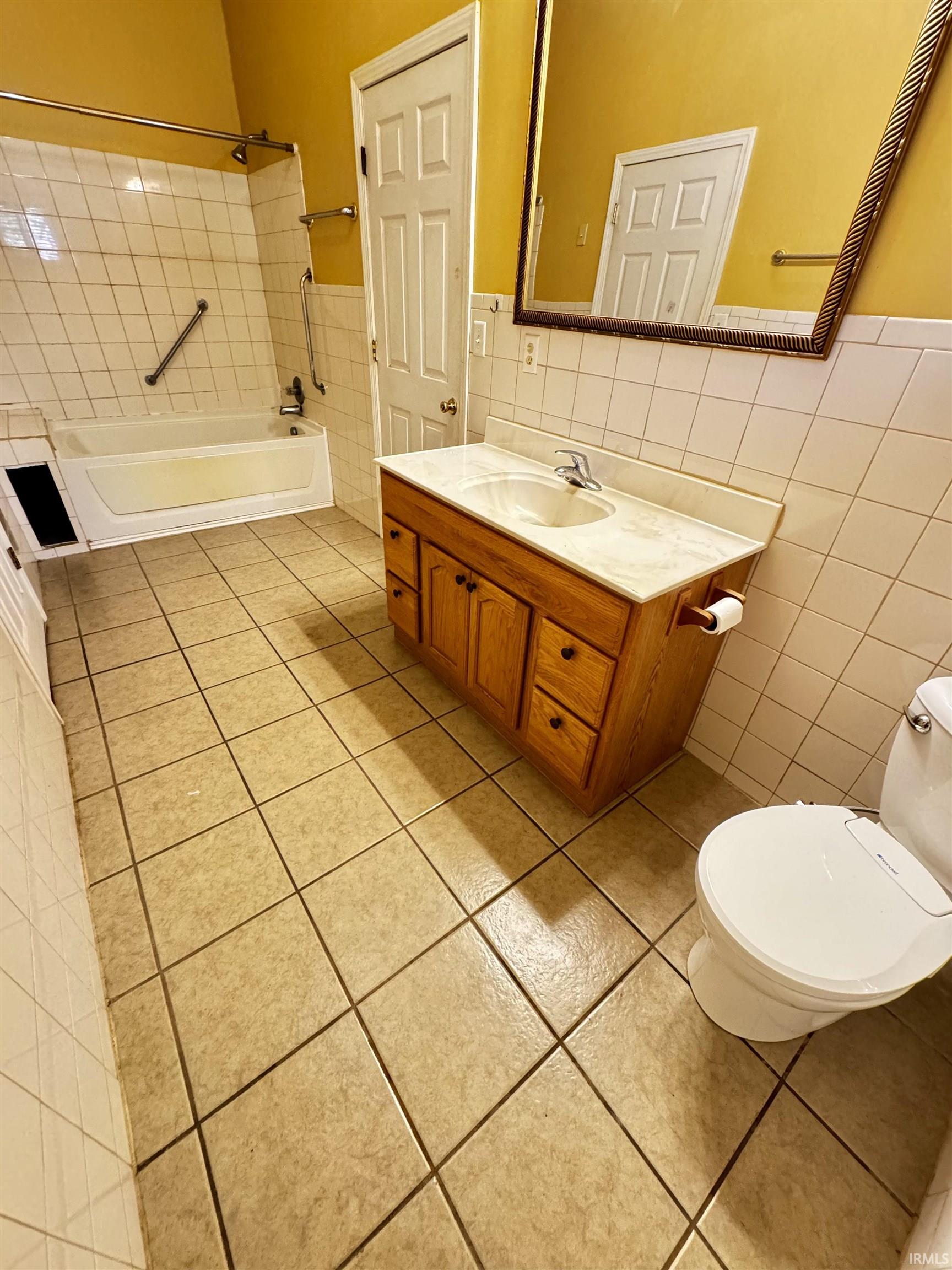 7100 N Wheeling Avenue