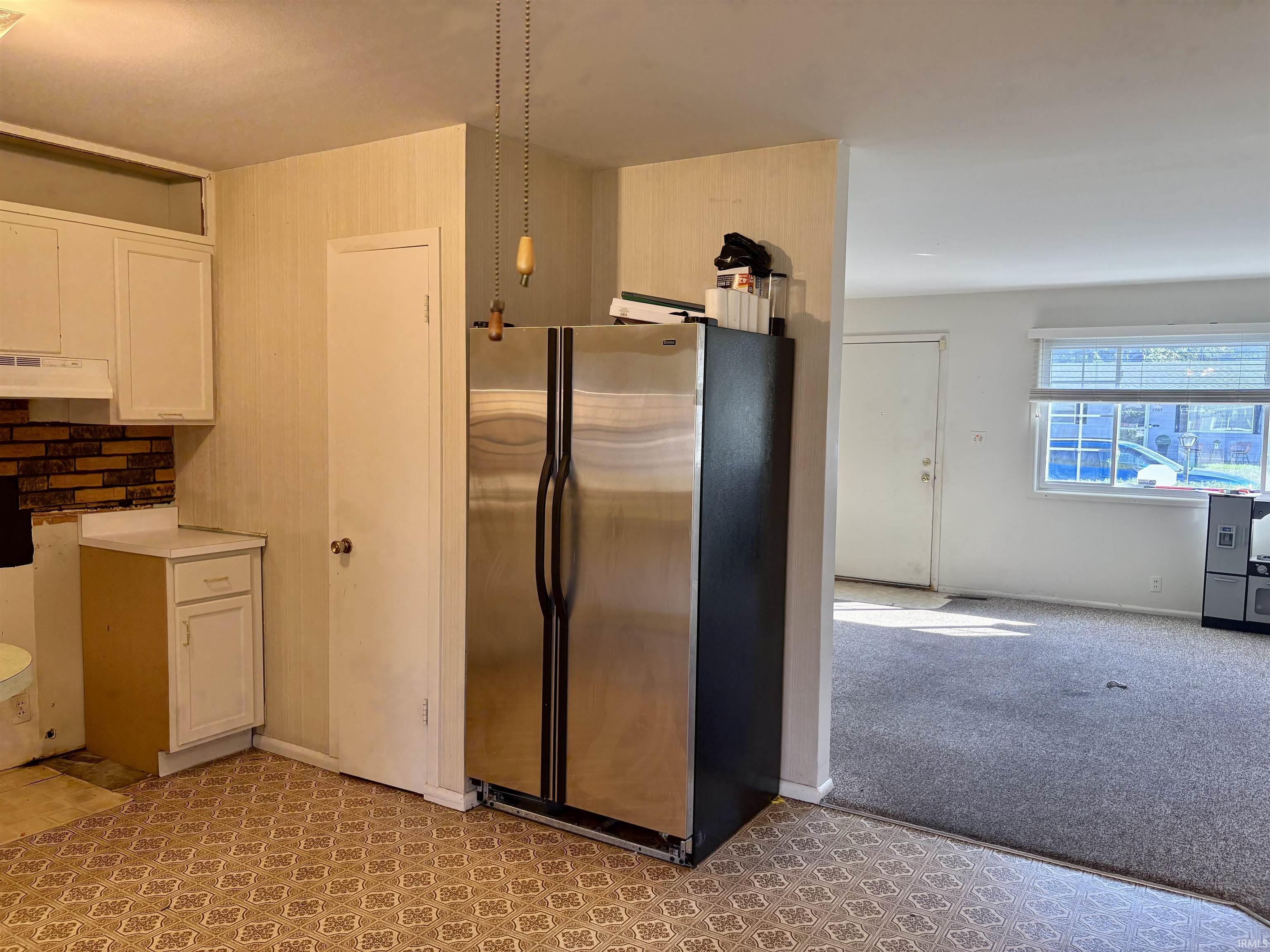 2704 W Brookfield Drive