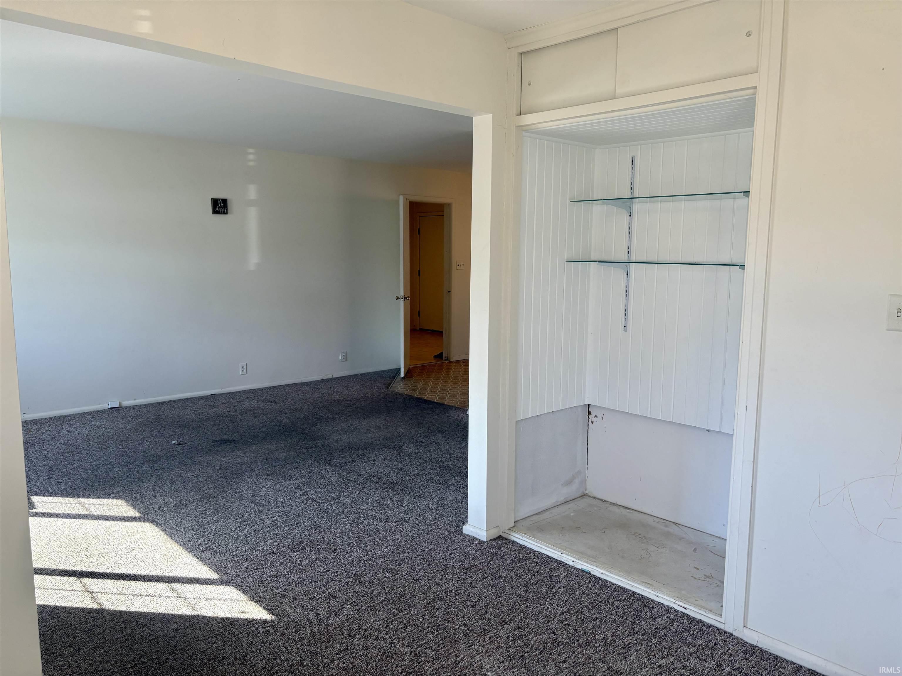 2704 W Brookfield Drive