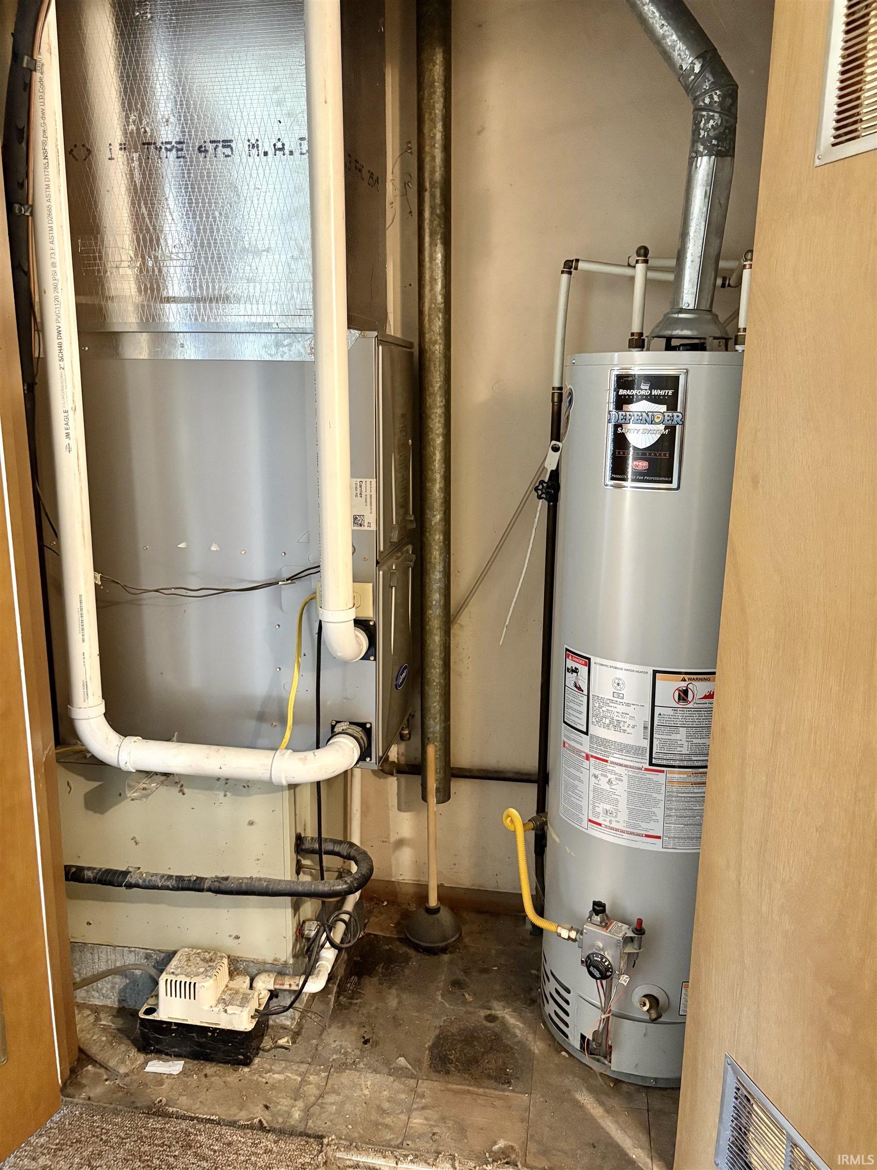 2704 W Brookfield Drive