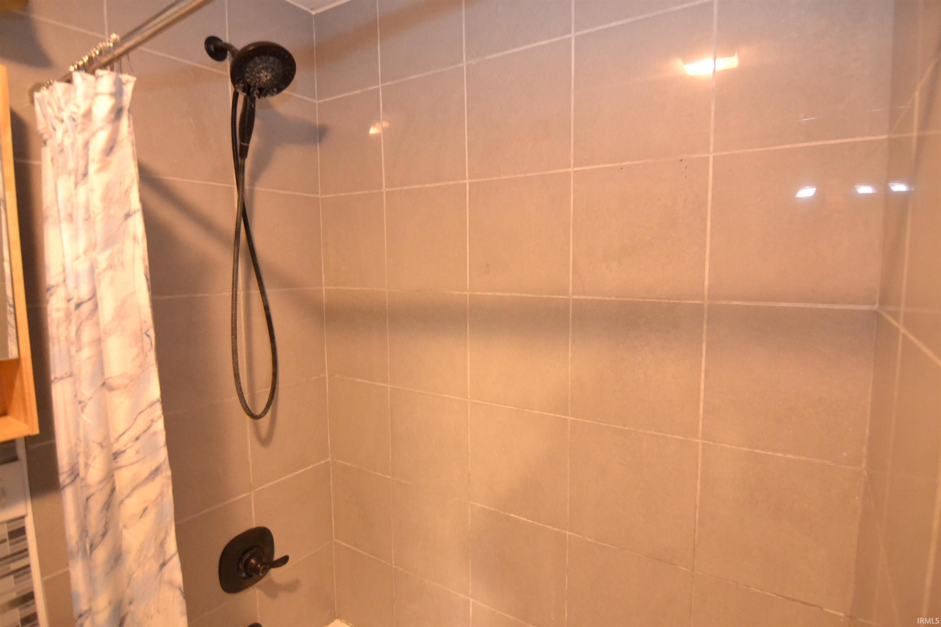 115 N Bittersweet Lane