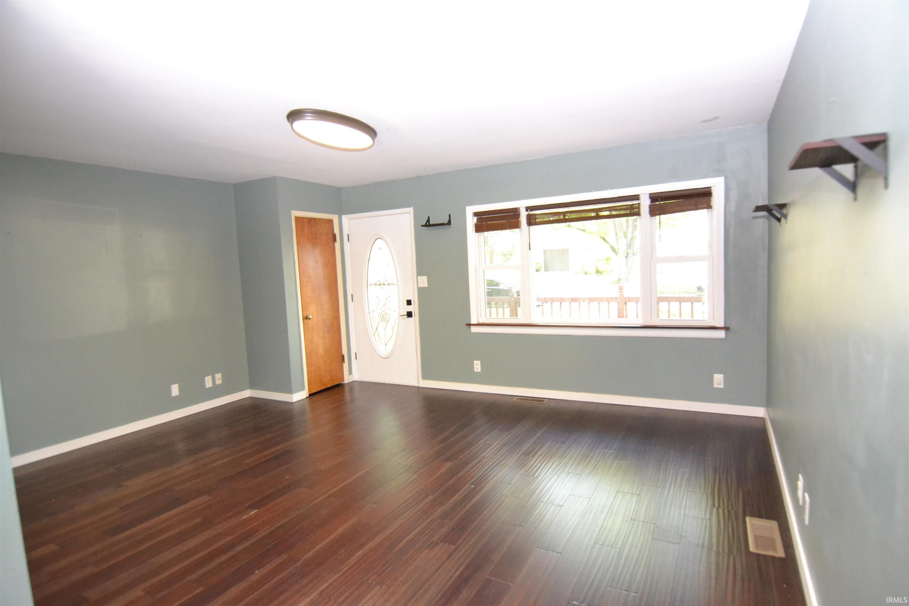 115 N Bittersweet Lane