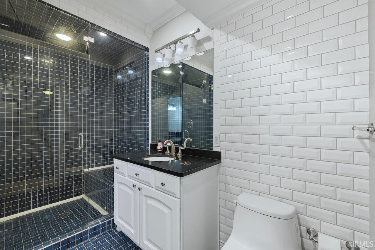 7105 W St Andrews Avenue