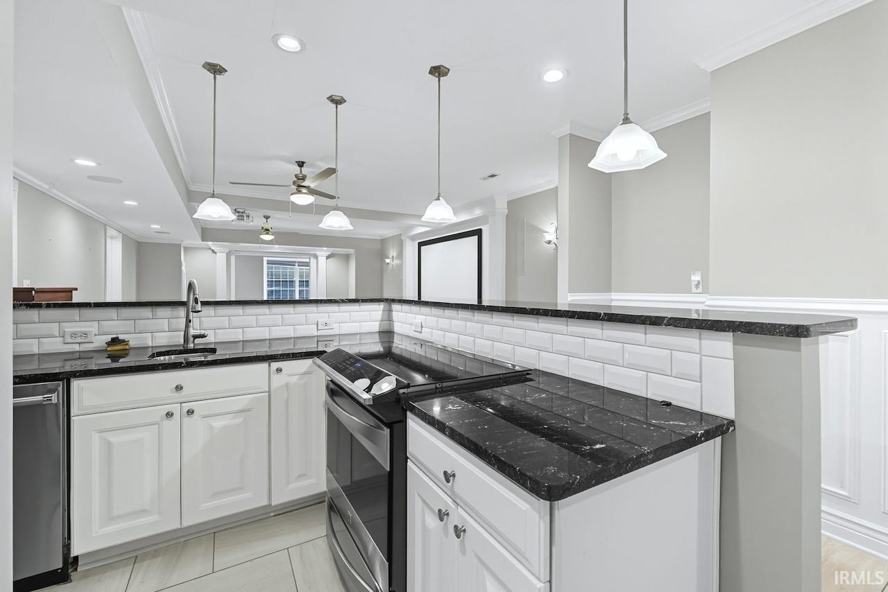 7105 W St Andrews Avenue