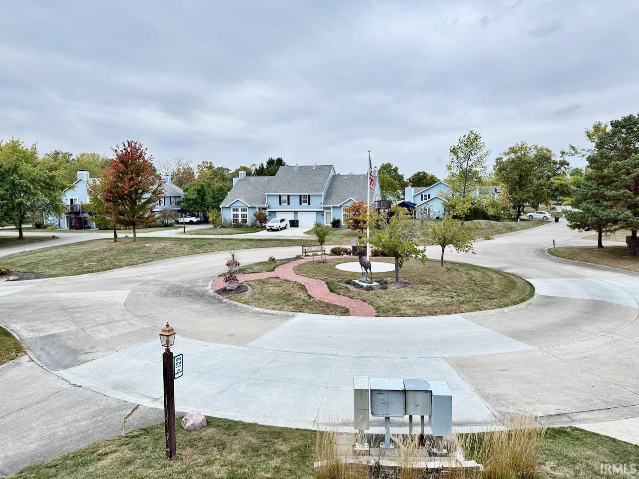 3736 N Lakeside Drive