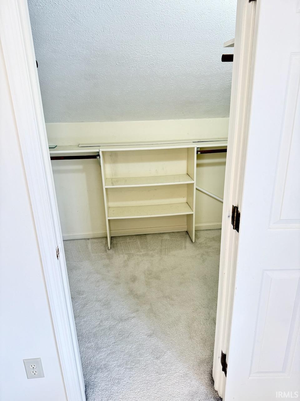 3736 N Lakeside Drive