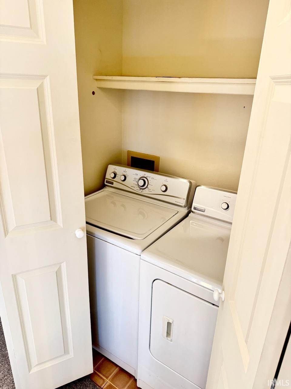 3736 N Lakeside Drive