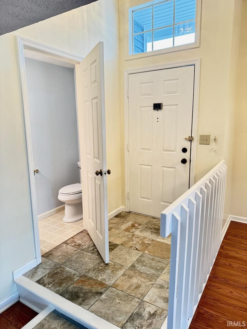 3736 N Lakeside Drive