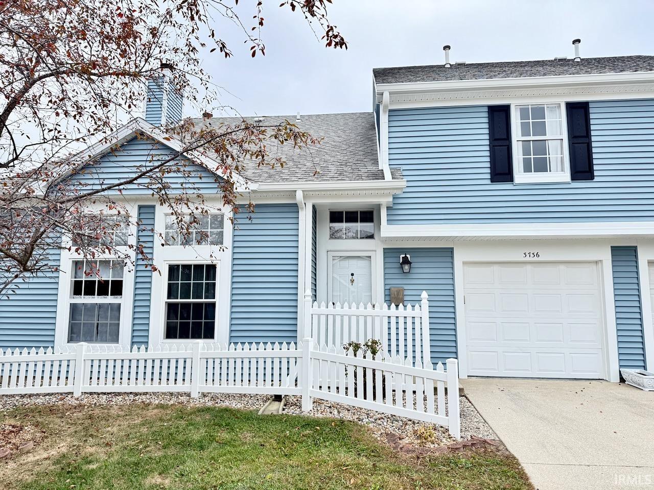 3736 N Lakeside Drive