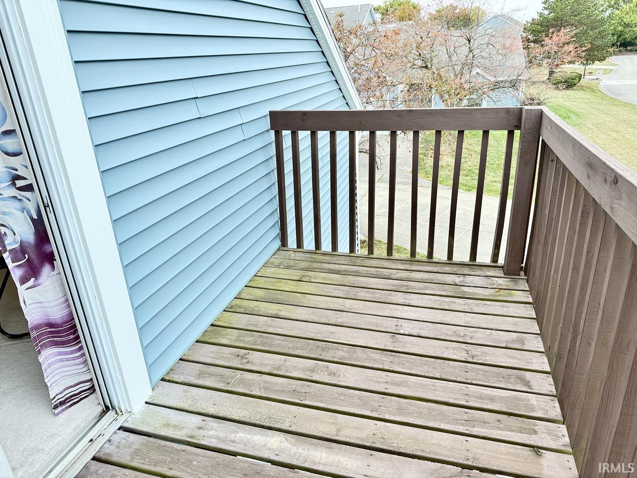 3736 N Lakeside Drive