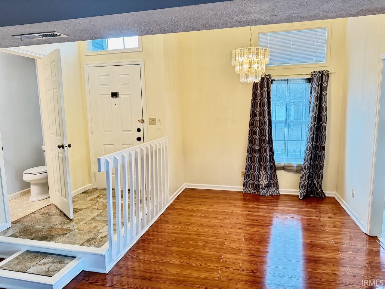 3736 N Lakeside Drive