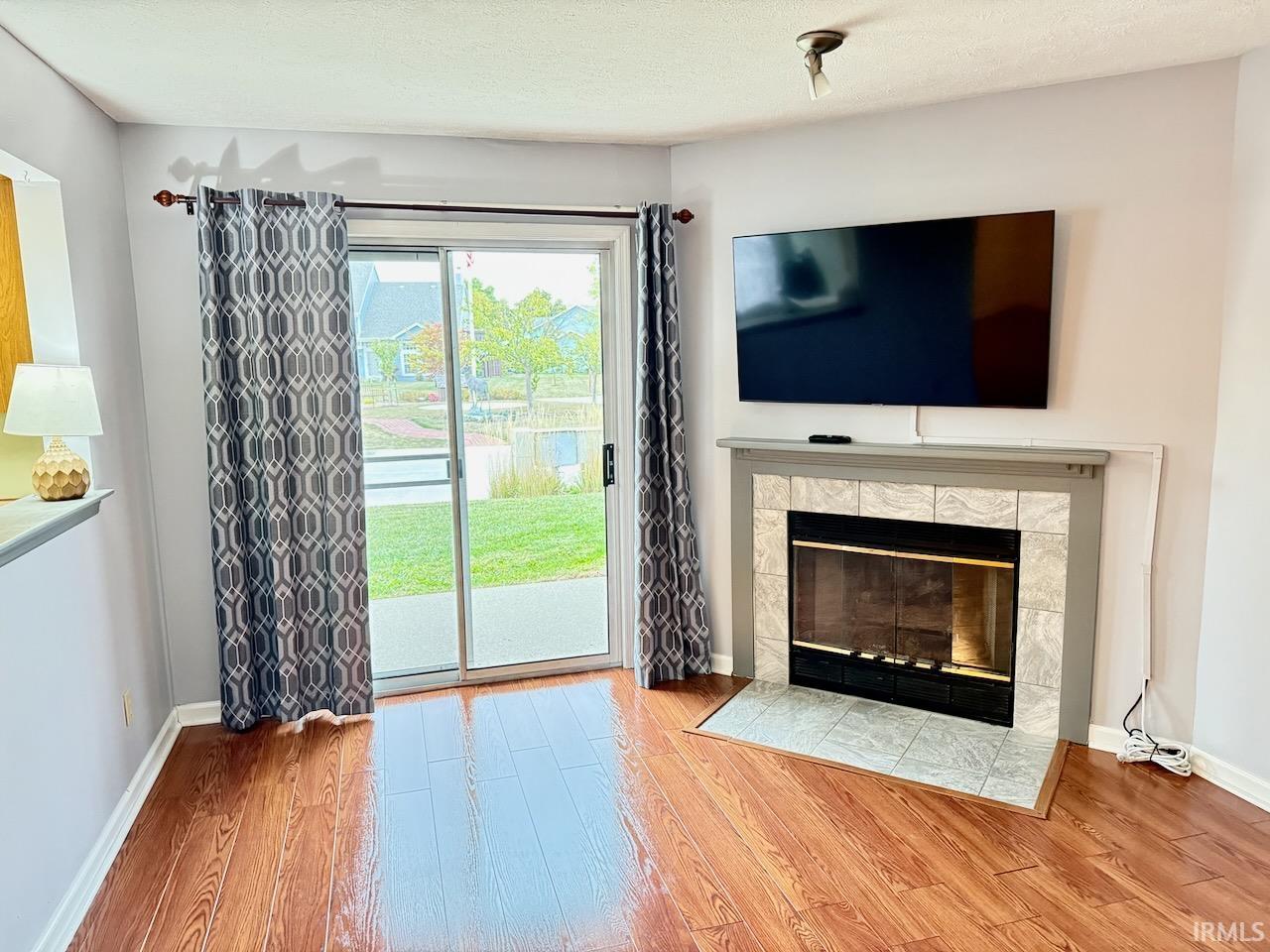 3736 N Lakeside Drive