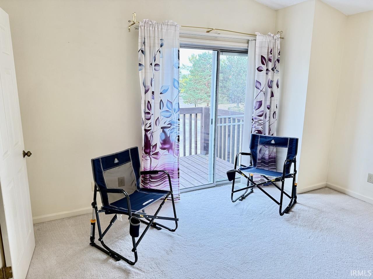 3736 N Lakeside Drive