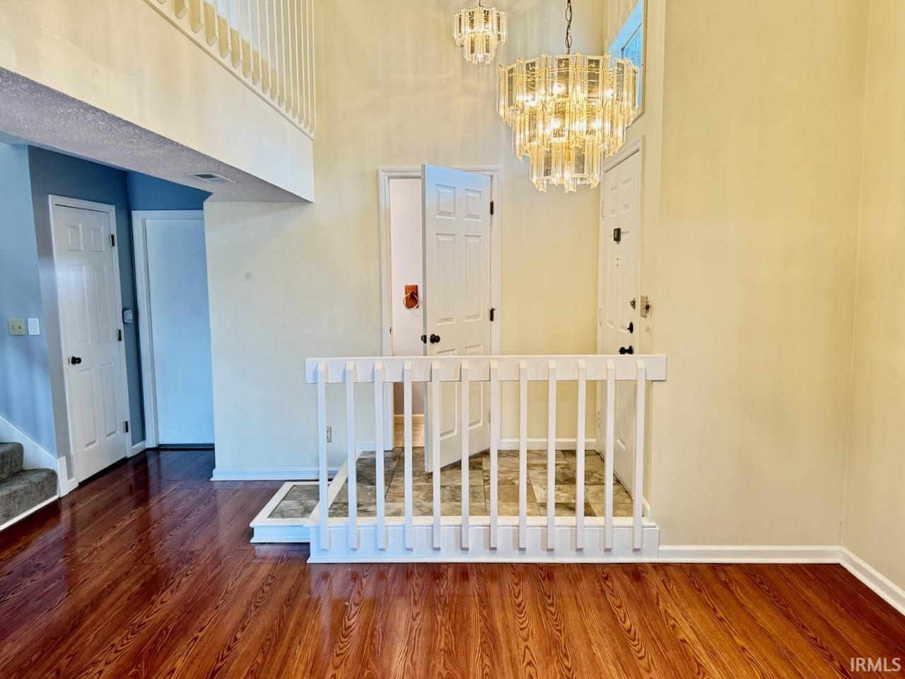 3736 N Lakeside Drive