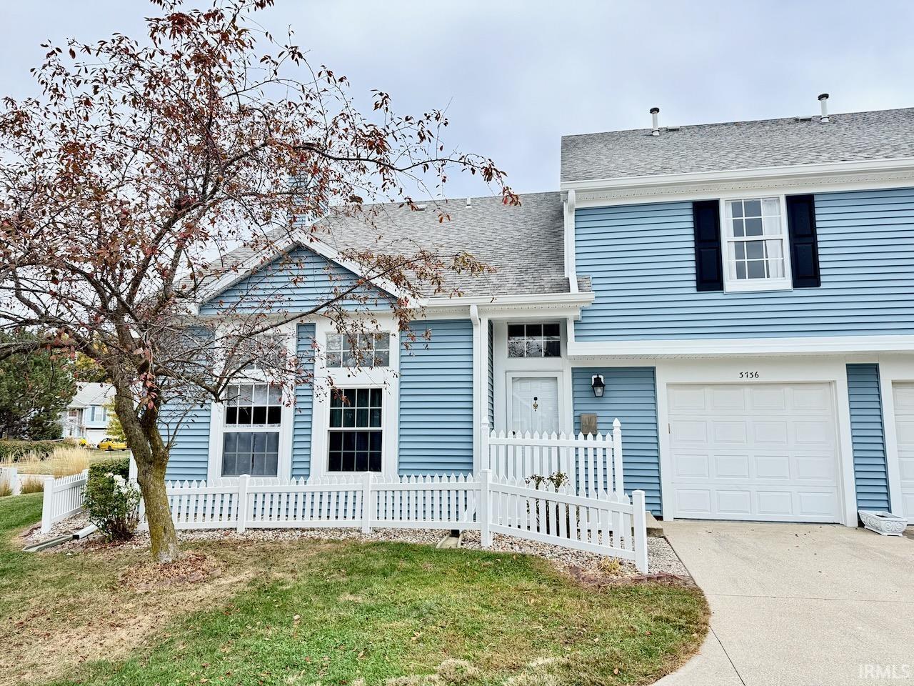 3736 N Lakeside Drive